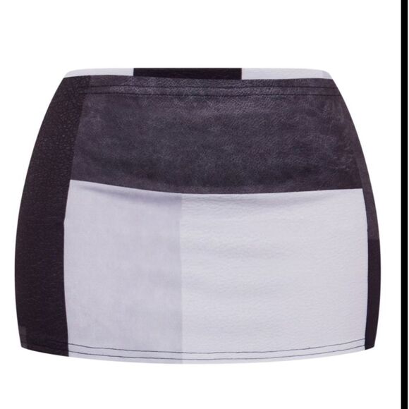 PrettyLittleThing Petite Black Contrast Bodycon Mini Skirt Sz2 NWT IN PACKAGING - Picture 1 of 7